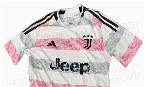 Juve svelata la seconda maglia 2023 24 è bianco grigio rosa e ricorda