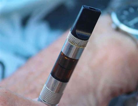 foto artikel hari vape sedunia  pentingnya upaya harm reduction