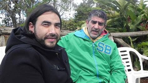 Un matrimonio gay obtuvo la adopción definitiva de dos hermanos de y años Infobae