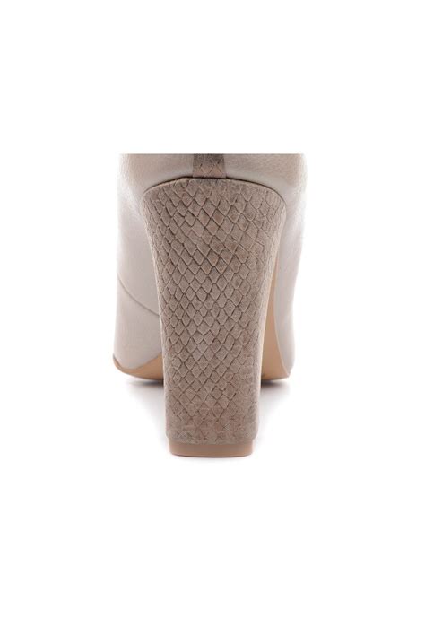 Skórzane czółenka Lillian nude SAWAY