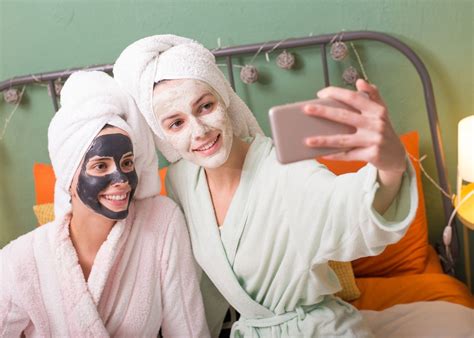 Take A Chill Pill Things To Do When Its Hot Outside Honeycombers