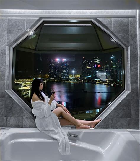 U40 của đệ nhất hot girl Tâm Tít Sống hưởng thụ như bà hoàng nhan sắc đảo ngược lão hoá gây