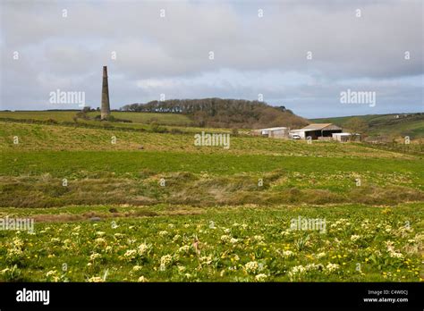 Chimney Of Former Tin Mine Cornwall England Uk Stock Photo Alamy