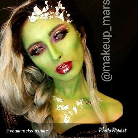 Alien Space Babe Creestaaal