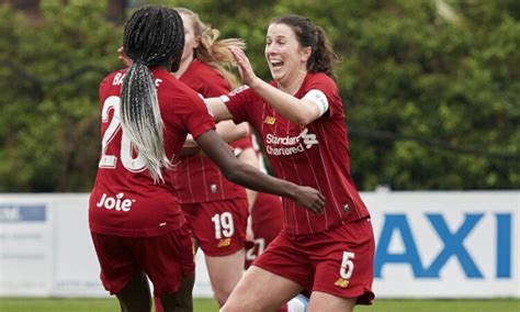 9 Hot Sexy Niamh Fahey Bikini Pics