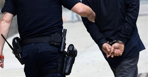 US Erzbischof ließ Altar nach Sex Skandal verbrennen Kurier