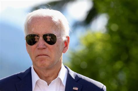 In Latest Media Buffoonery Pundits Say Aviator Joe Biden Is Pilot America Needs