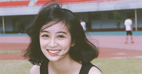 Cô bạn Trung Quốc được mệnh danh hot girl má lúm vì xinh như búp bê