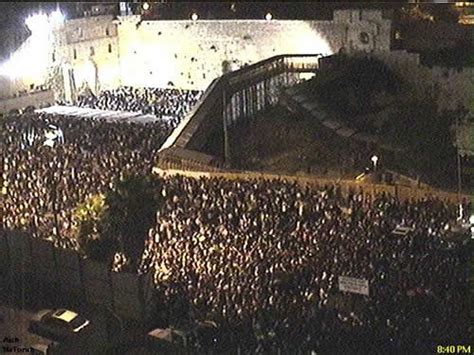 Huge Prayer Vigil in Jerusalem - Little Green Footballs