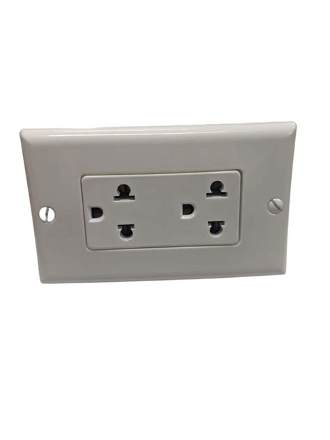 Tomacorriente Doble Tierra Universal Empotrar Leviton Ferropolis