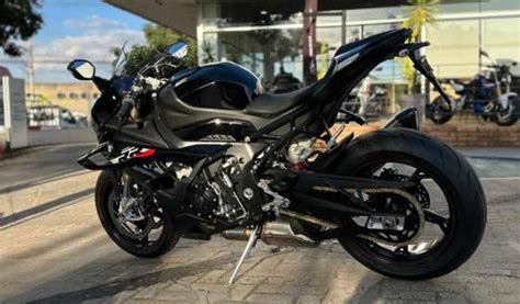 BMW M R como é pilotar essa naked furiosa Webmotors