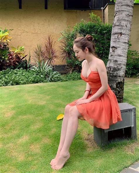 Thúy Vi giảm cân thành công mặc bikini không còn thô nữa