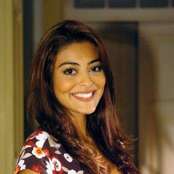 Juliana Paes Babe Page Watch This Centerfold On FreeOnes