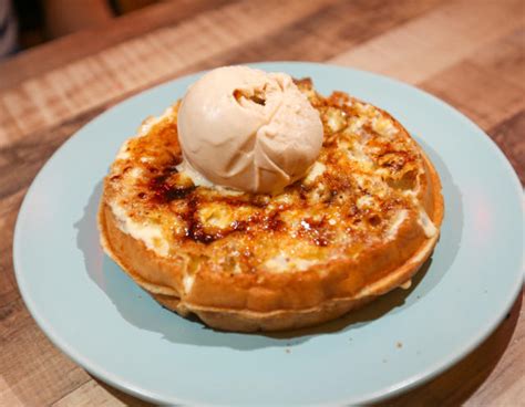 BBW By Tie Fun Wan Giant Messy Burgers Creme Brulee Waffles