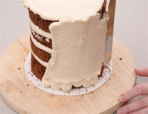 Mariage Champ Tre Un Naked Cake Orn De Fleurs Et D Eucalytus Marie Claire