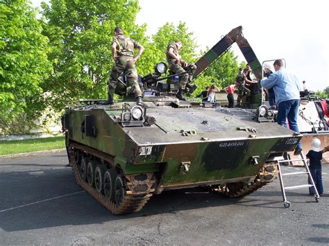 AMX 10 P Walk Around Page 1