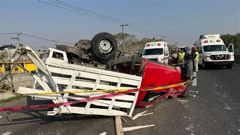 Volcadura En El Circuito Exterior Mexiquense Deja 4 Personas Sin Vida