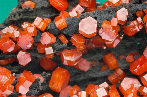 Pin on Mineralien