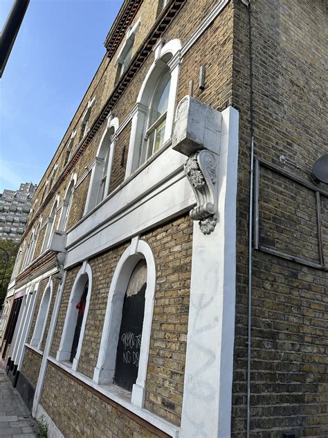 » Kennington Lane, SE11