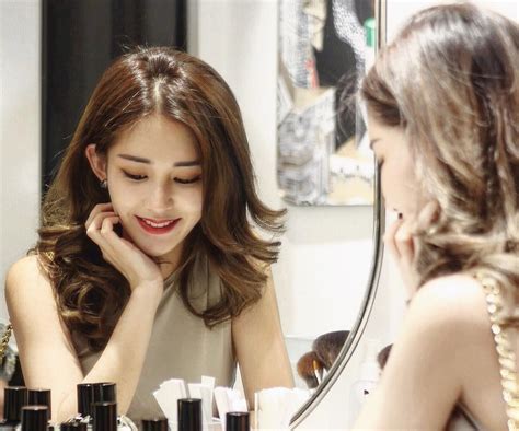 Vẻ xinh đẹp sang chảnh của hot girl số Malaysia Gương mặt trẻ ZNEWS VN