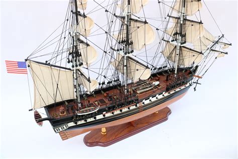 Модель корабля Конституция США - купить с доставкой в «Подарках от ...
