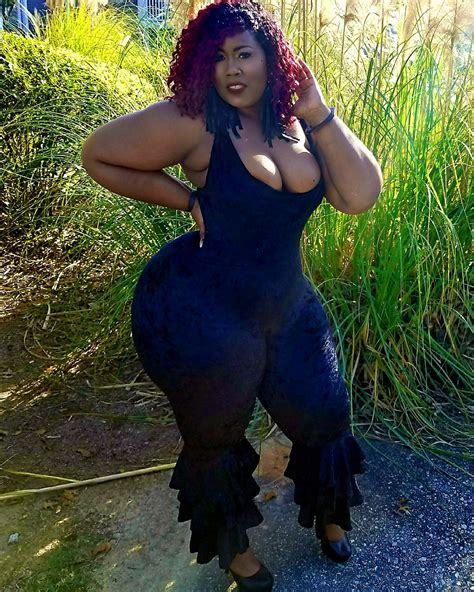 Chrisy Chris - #TurkeylegsHamThighs #MarshmallowBooty