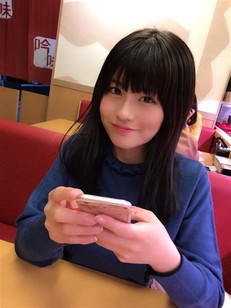 Mặt biến dạng vì mọc răng khôn hot girl Nhật Bản khiến fan vừa thương