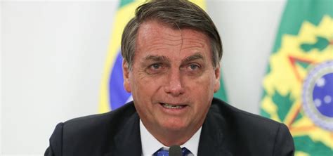 Bolsonaro diz que se reeleito posição contra aborto será critério para