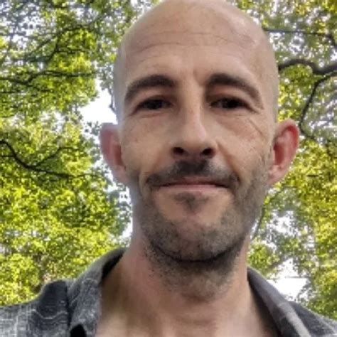 Beim Masturbieren Auf Dem K Chentisch In Einem Minirock Erwischt Sie Bekommt Einen Dildo Xhamster