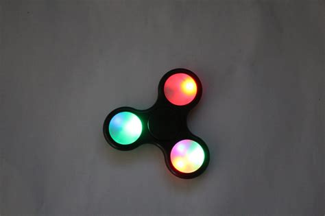 Fidget Spinner - das neue Trendspielzeug - TopTests