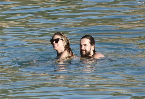 Heidi Klum Shows Off Her Nude Tits On The Beach In St Barts Fappening