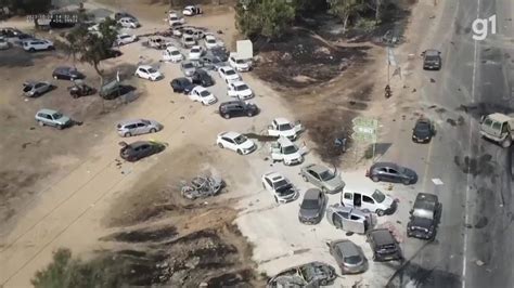 Vídeo Imagens de drone mostram destruição após ataque em festival de