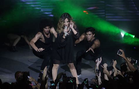 Gr Vida Do Segundo Filho Wanessa Brilha Show Em Boate Gay Paulistana Ofuxico