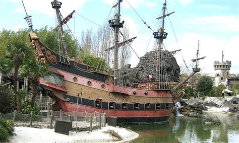 Tourist Takes LSD During Trip To Disneyland Paris Before Jumping Naked Into A Lake Sparking