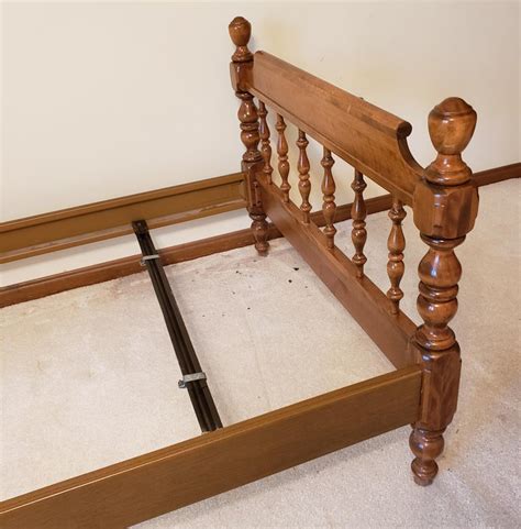 Ethan Allen Maple Spindle Twin Beds Frames Circa 1980s At 1stdibs