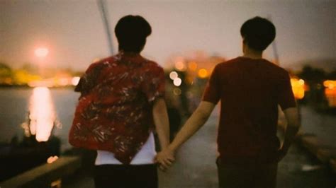 Pin By Hunny On Pondphuwin Never Let Me Go Cute Gay Couples Boyfriend Pictures