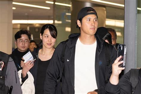 Shohei Ohtani Wife Mamiko Photos Over The Years