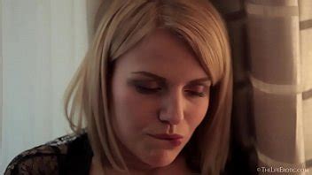 Small Titted Blonde Raena Toying Her Pussy XNXX