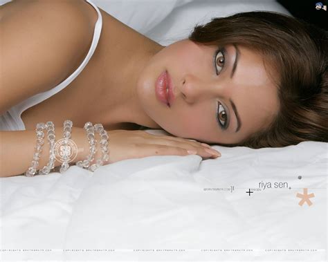 Naked Riya Sen Added 07 19 2016 By Makhan