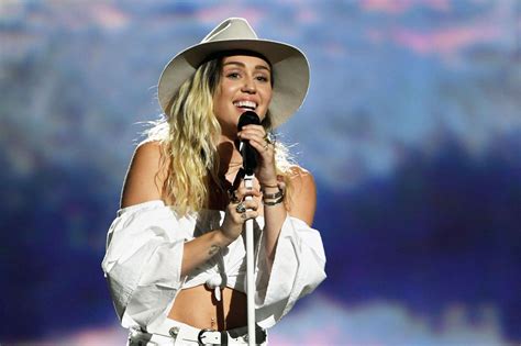 Miley Cyrus Net Worth • Celebily