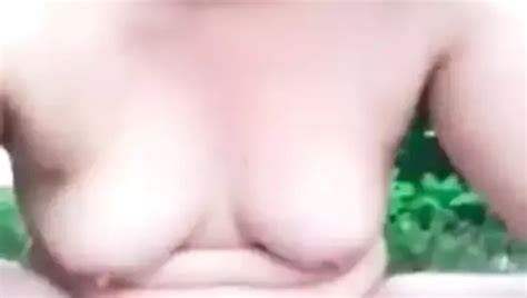 Dojrza A Milf Rozbiera Si I Sika Na Zewn Trz Xhamster