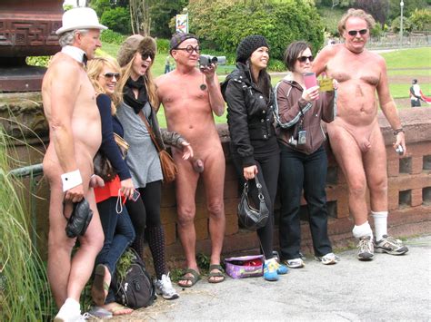 Real Amateur CFNM Galery