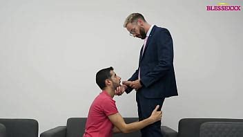 Dispuesto A Hacer Cualquier Cosa Para Mantener El Trabajo XVIDEOS