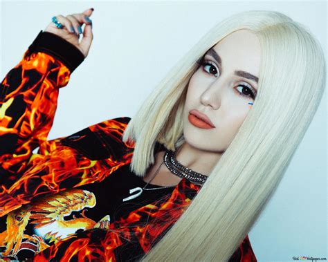 Ava Max Amhránaí blonde Meiriceánach K Íoslódáil páipéar balla
