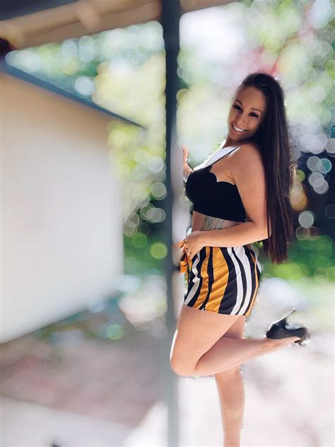 Your Favorite Milf Is Here Nudes MILFs NUDE PICS ORG