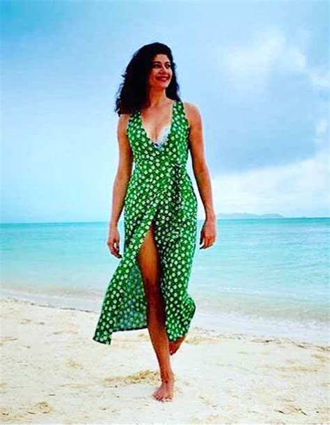 Pooja Batra Hot Girls Gallery