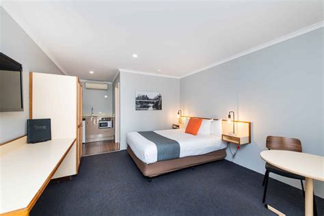 Guests are raving about the food at best western airport motel attwood vic 12