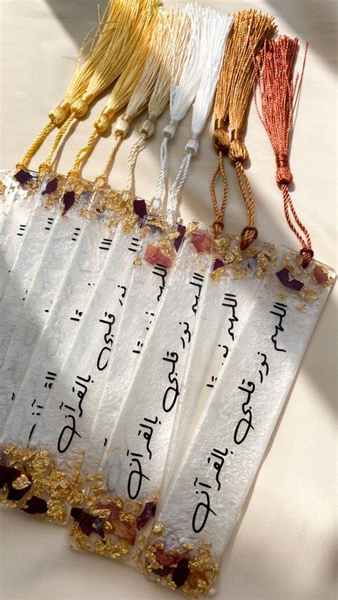 Bookmarks Resin Art 🌹 In 2024 Resin Crafts Tutorial Resin Art Diy