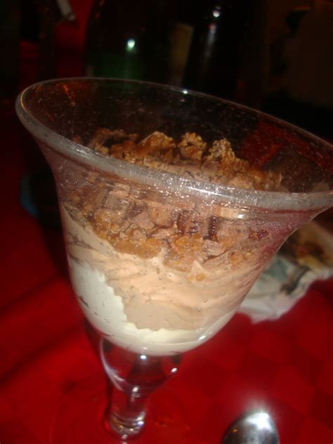 Frostrosor Chokladmousse På Tre Sorters Choklad