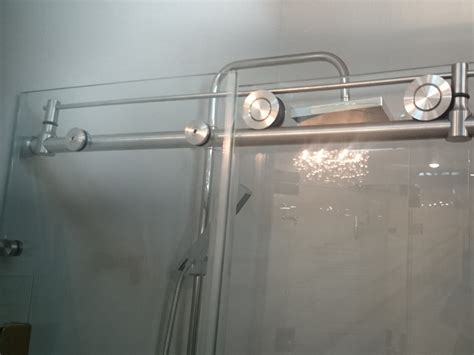 Раздвижные двери для душа узорчатая - Душевые кабины, перегородки ...